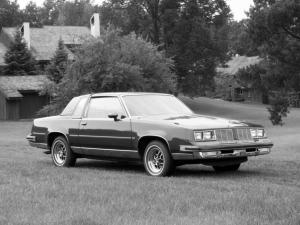 Oldsmobile Cutlass Supreme Brougham Coupe 1985 года